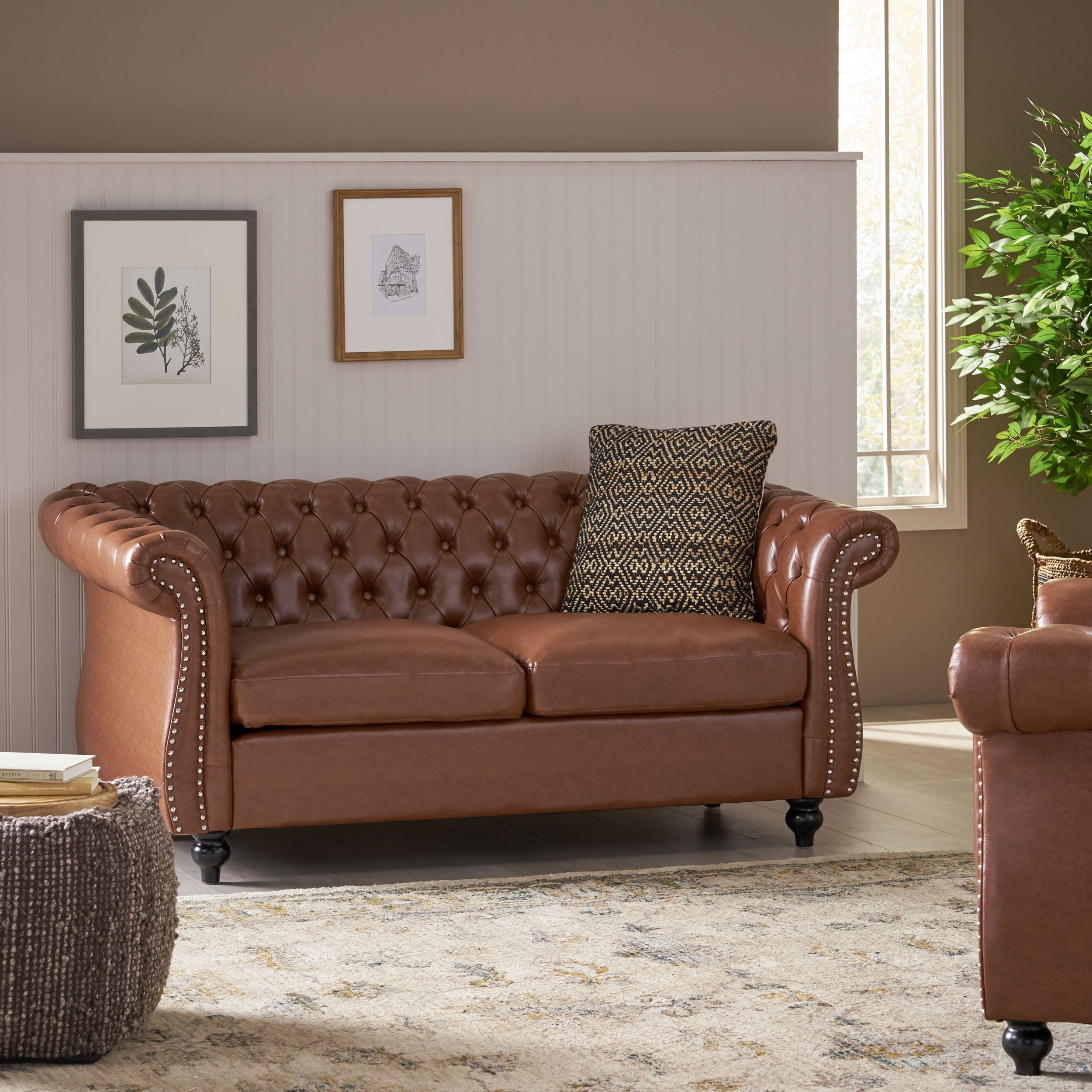 Madelena Traditional Chesterfield Loveseat