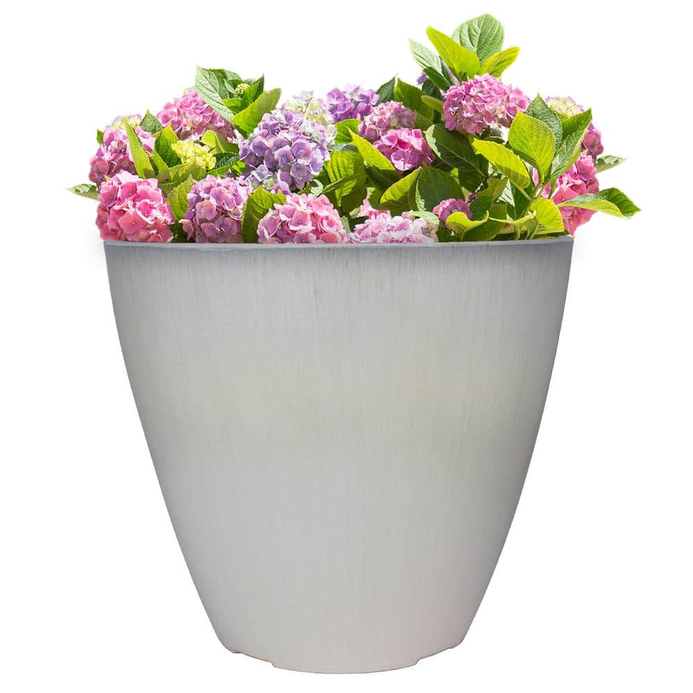 Trendspot 16 in. Oatmeal Kurv Resin Planter PS00405N-16H