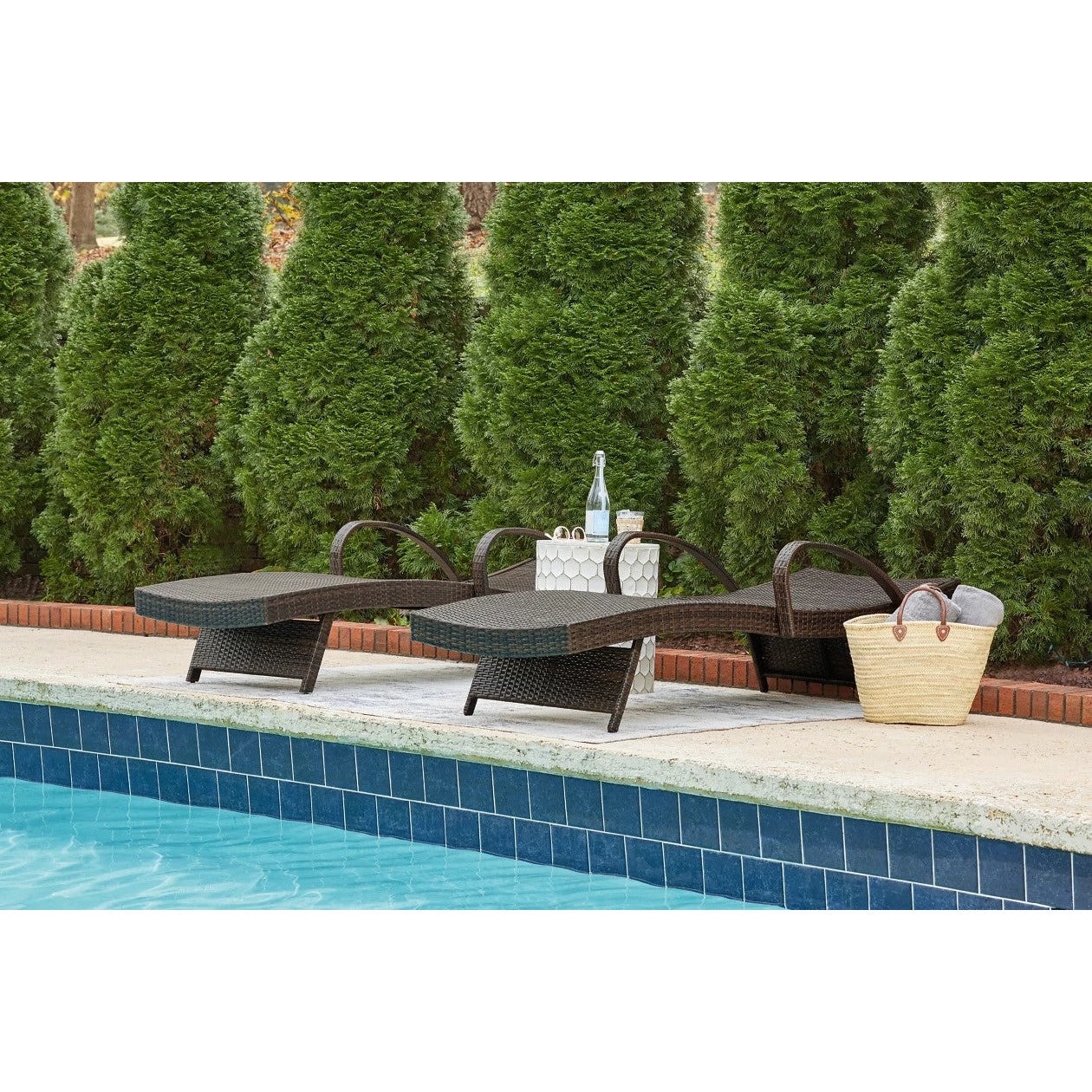 Wave Outdoor Pool Chaise Lounge