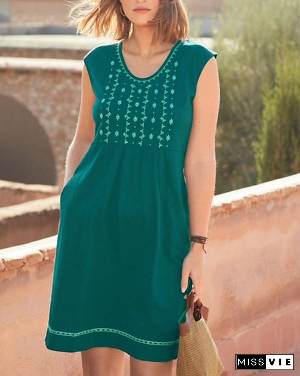 Casual Embroidered Sleeveless Dresses