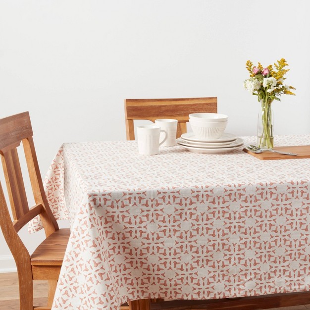 Cotton Stamp Tablecloth Pink