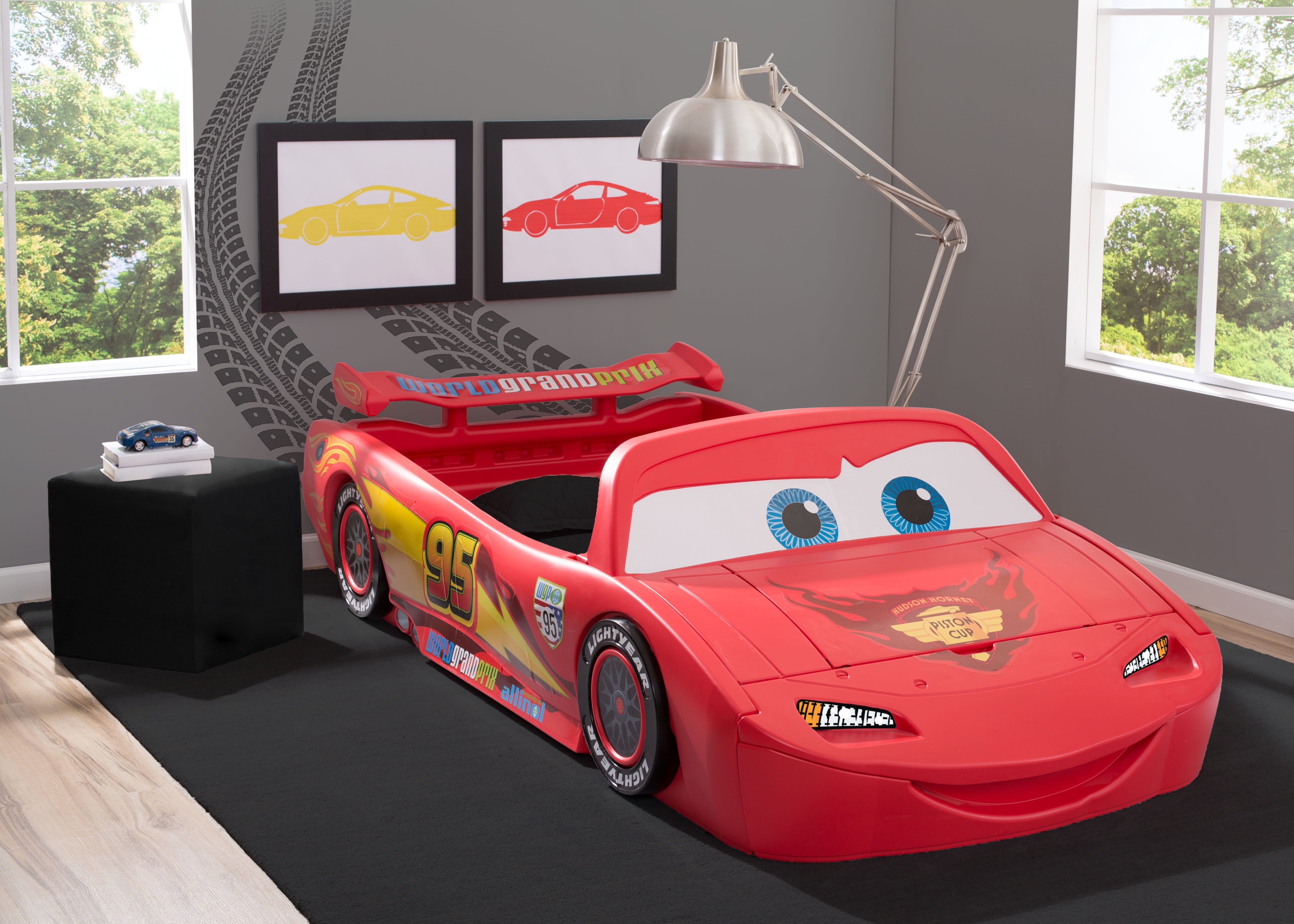 Disney/Pixar Cars Lightning McQueen Toddler-To-Twin Bed with Toy Box by Delta Children