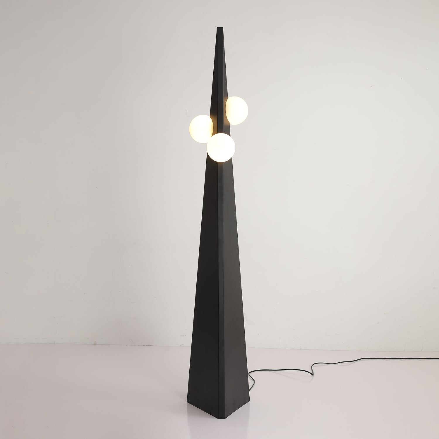 Noir Roy Floor Lamp