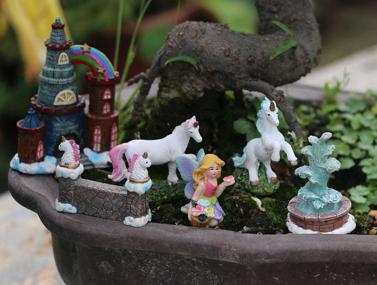 Unicorn Figurines Fairy Garden Accessories Miniature Unicorn Gift Set Outdoor Garden Decoration Fairy Figurines Castle Fountain Girl Birthday Gifts (Set of 23)