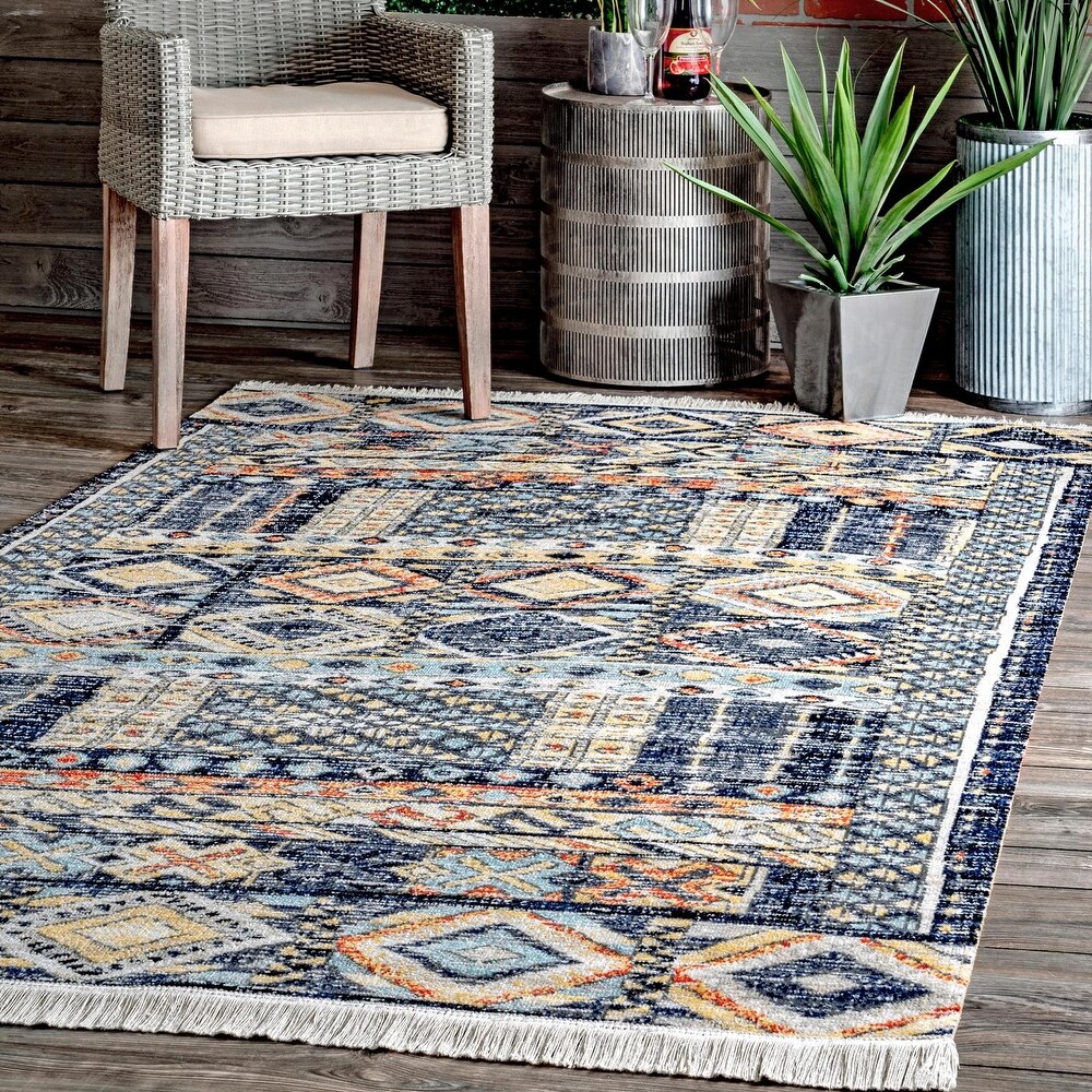 Brooklyn Rug Co Faded Bohemian Fringed Indoor/Outdoor Area Rug