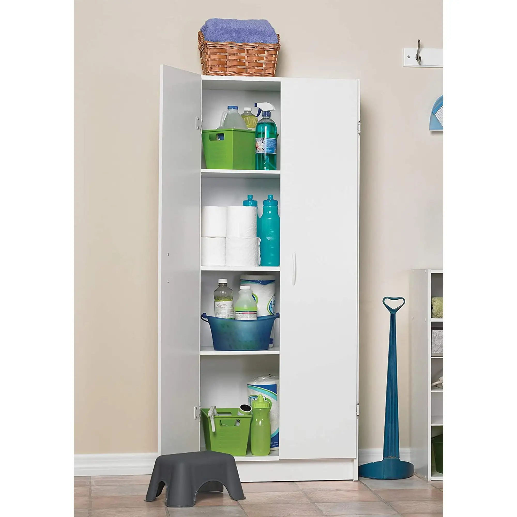 ClosetMaid 12.5 x 24 x 59.5 Inch Adjustable 4 Shelf Pantry Cabinet， White