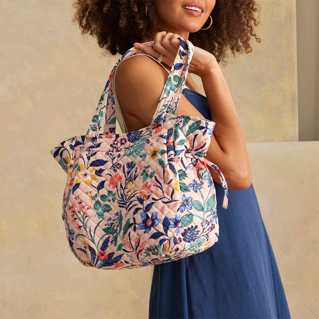 Vera Bradley  Glenna Satchel in Paradise Coral