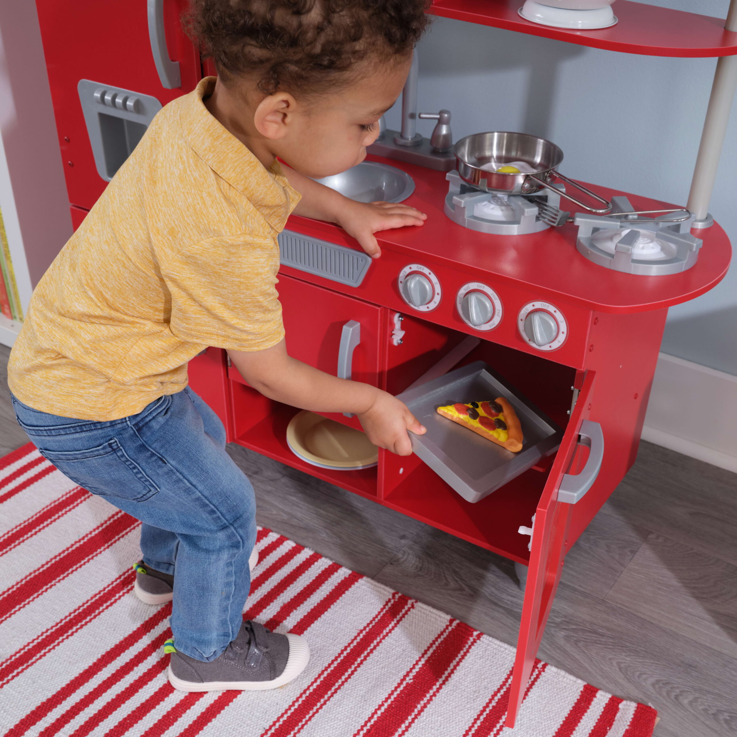 KidKraft Red Vintage Wooden Play Kitchen with Stainless Steel-Look Trim， Play Phone