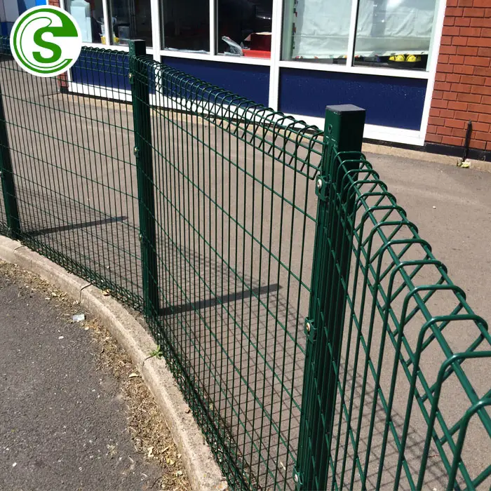 Hot Sale Roll Top Triangle Wire Mesh Fence High Quality BRC Fence Panel For Garden Fence