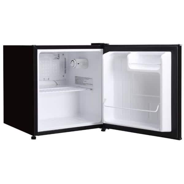 Magic Chef 17 cu ft Freezerless Mini Fridge in Black