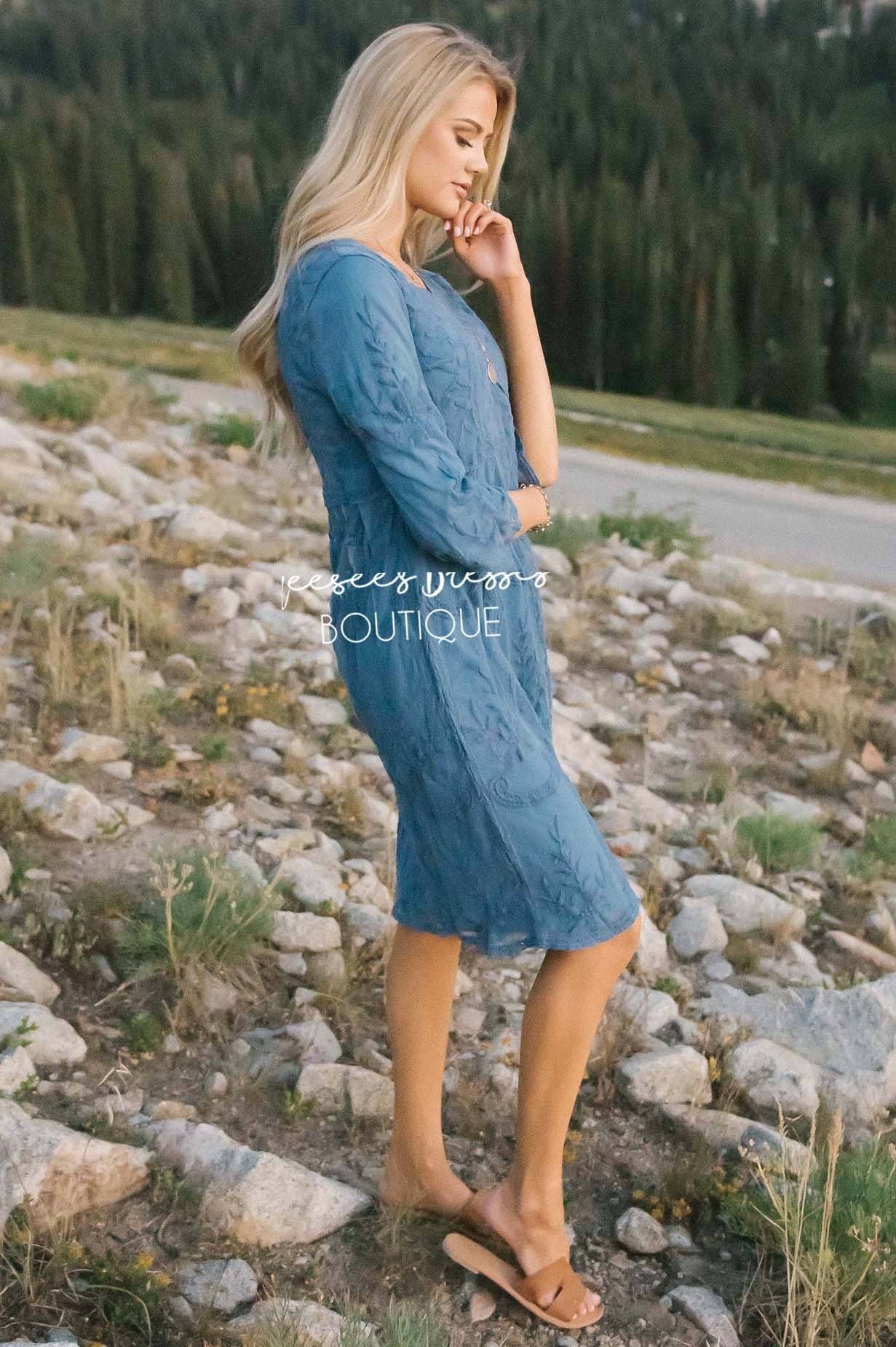 Day Dreamer Lace Dress in Cornflower Blue