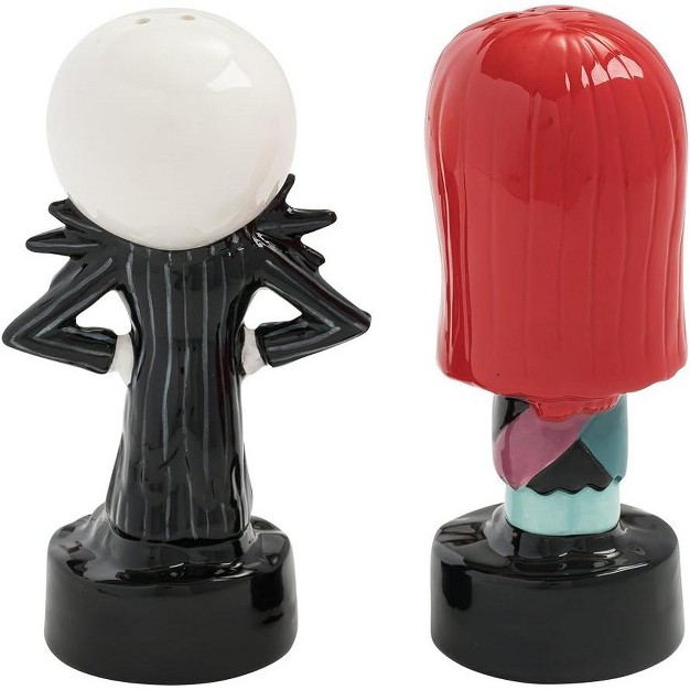 Nightmare Before Christmas Jack And Sally Salt And Pepper Set