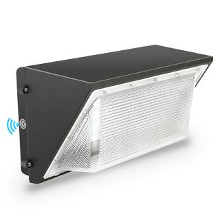 WYZM 1000-Watt Equivalence Integrated LED Black Wall Pack Light 18000 Lumens 5500K White with Photocell Sensor WP150-D