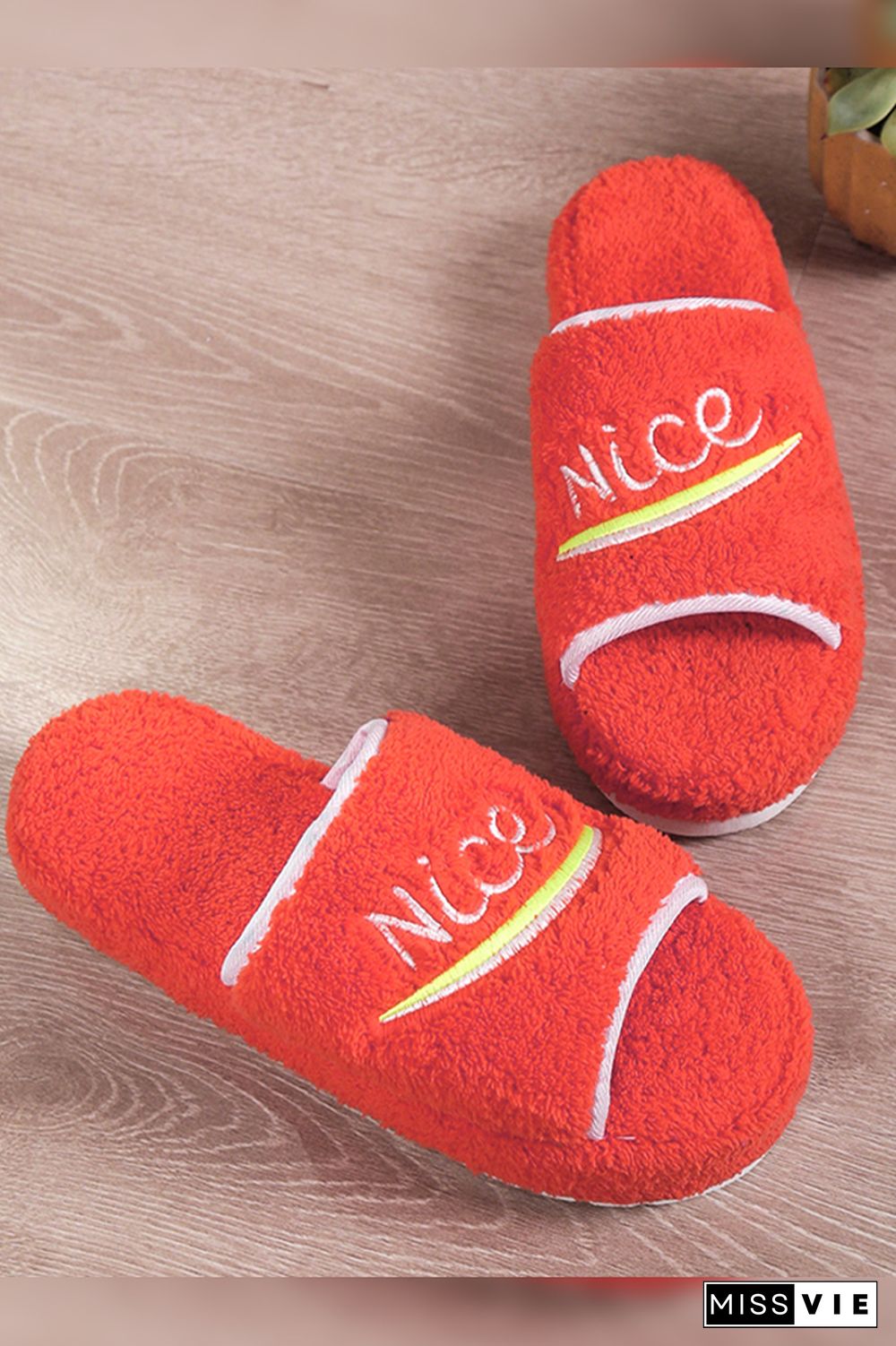 Nice Emrboidery Fleece Slippers