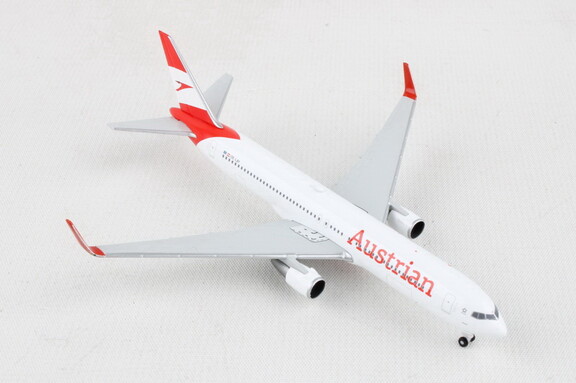 Herpa HE536509 Austrian 767 300 1/500 New Livery R...