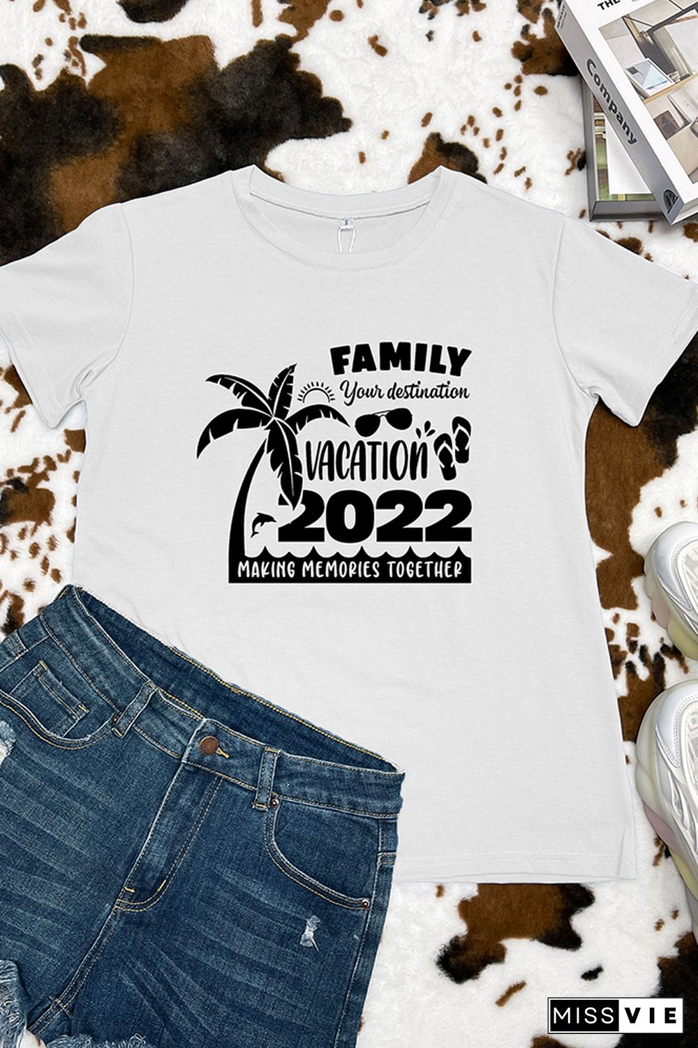 Family Vacation 2022 Graphic Tee Wholesale