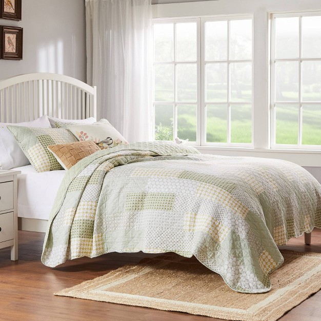 Greenland Home Fashions Juniper Quilt Set Sage