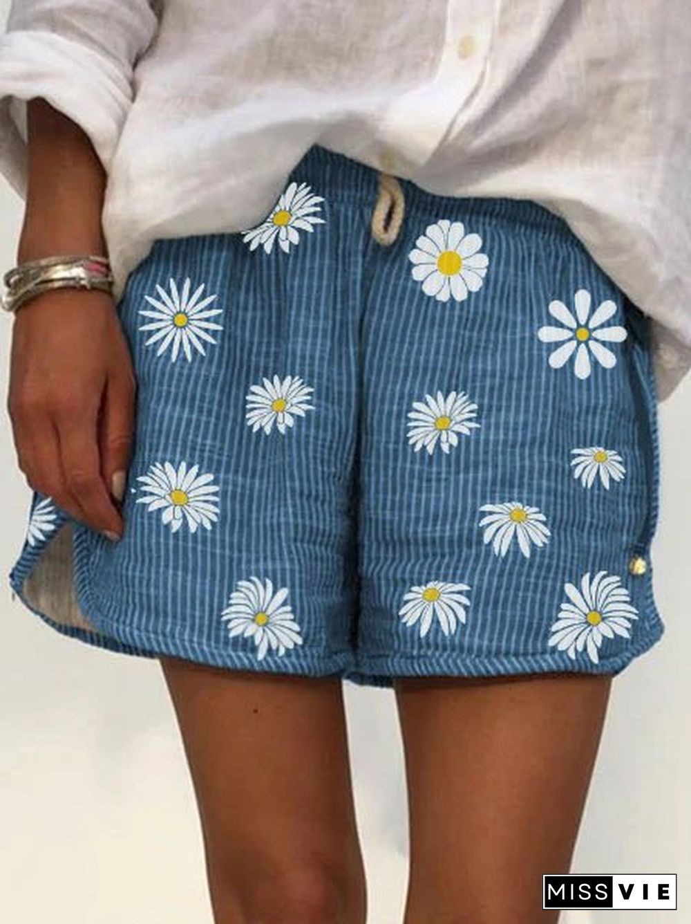 Casual Daisy Floral Printed Shorts for Women