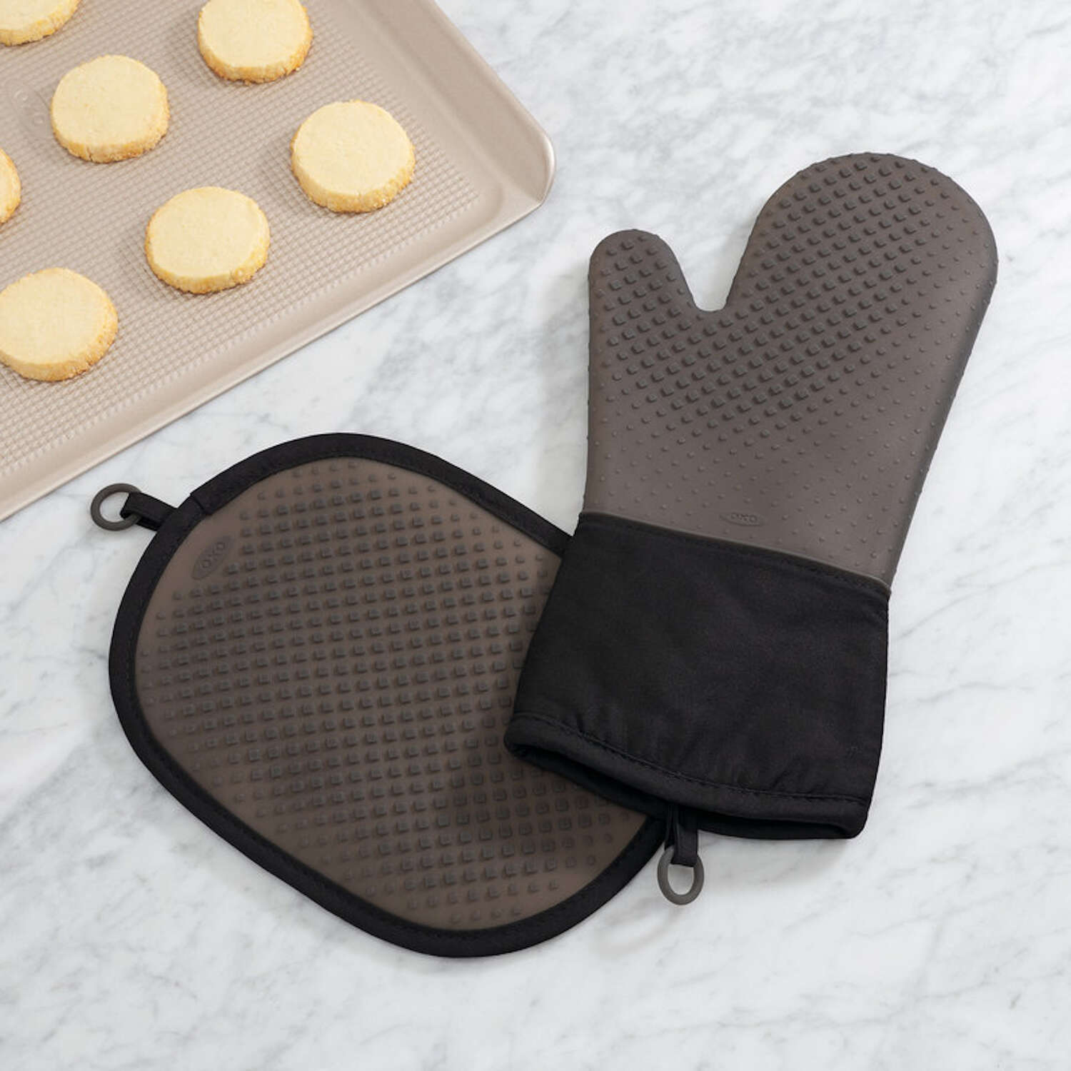 OXO Good Grips Black Cotton/Silicone Oven Mitt