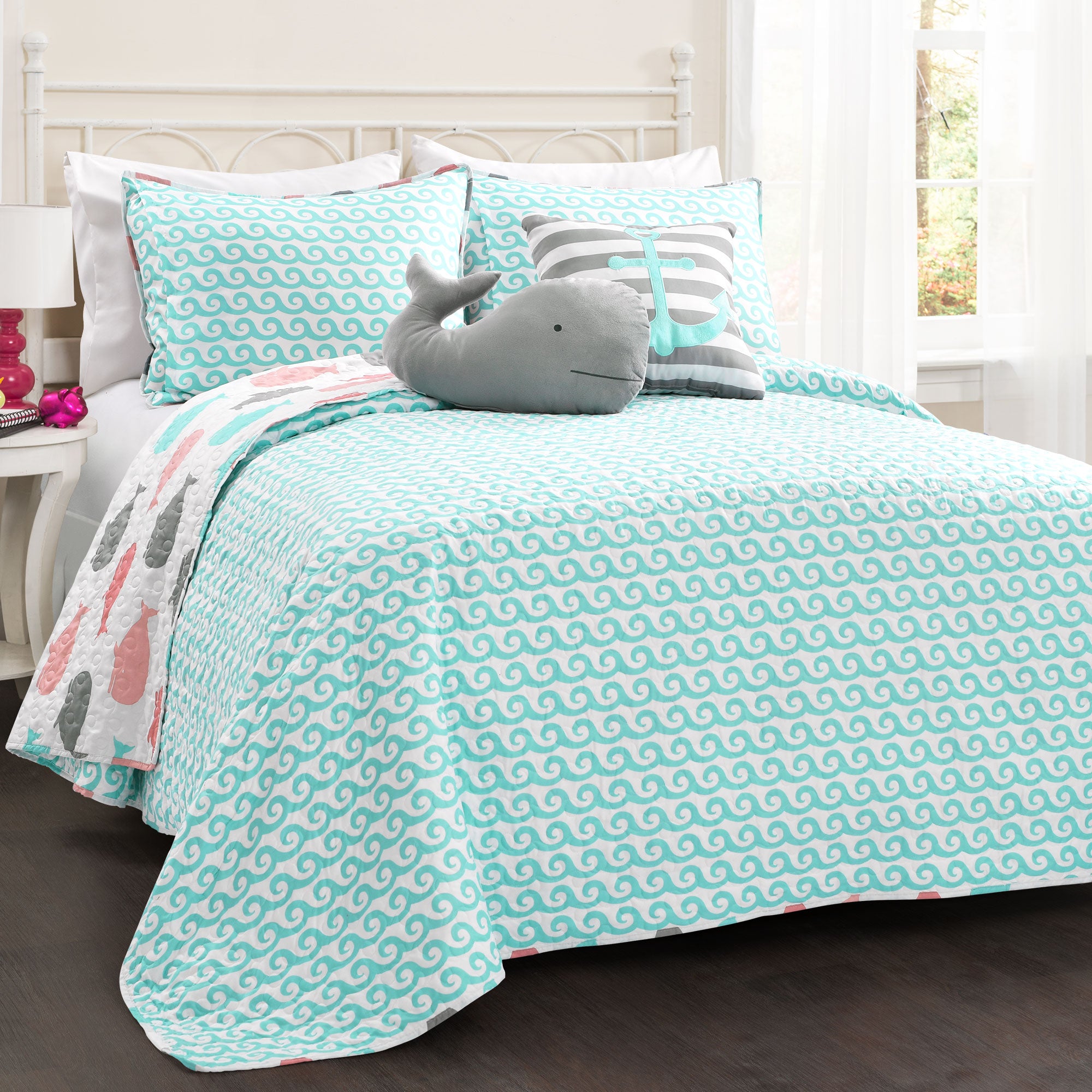 Whale Quilt 5 Piece Set Full/Queen Size