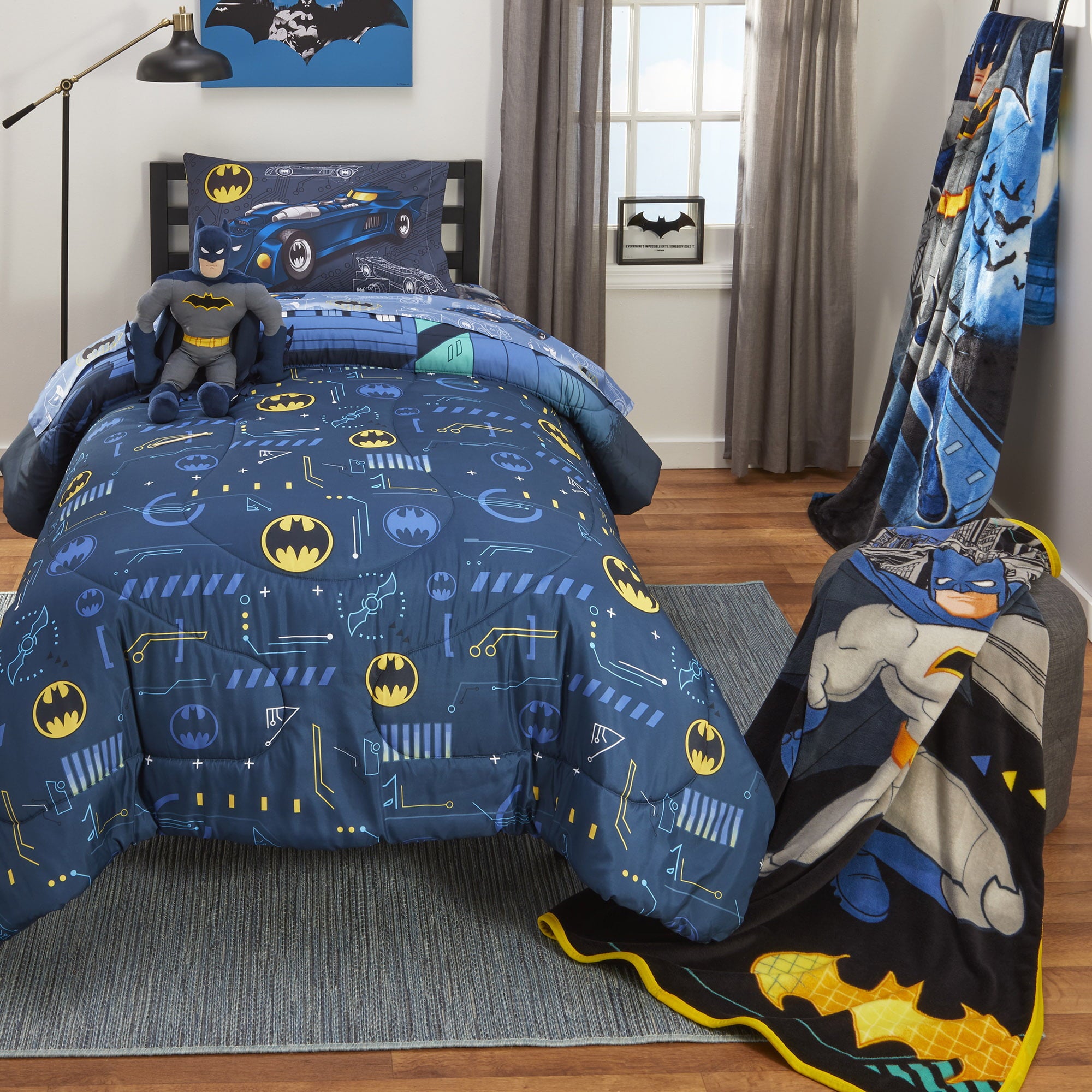 Batman Kids Comforter and Sham， 2-Piece Set， Twin/Full， Reversible， Blue， Warner Bros