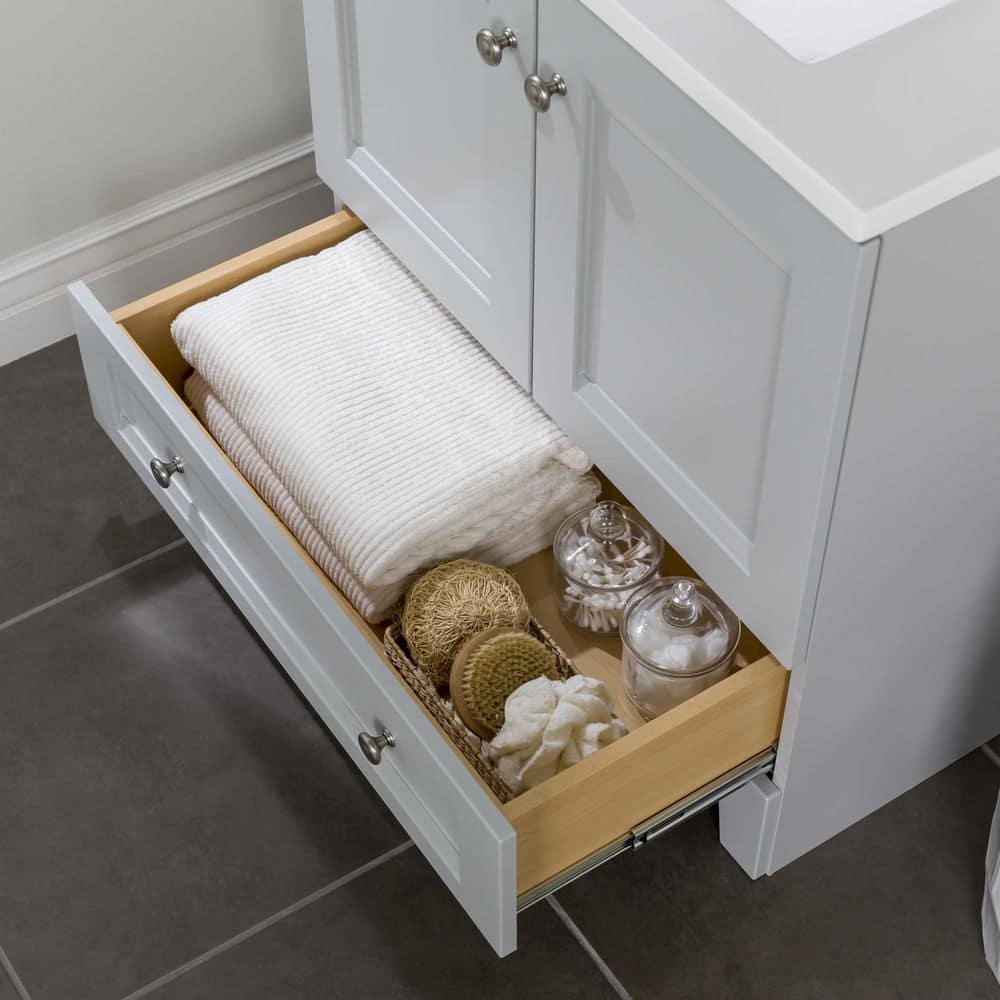 Glacier Bay Delridge 302 in W x 188 in D x 329 in H Freestanding Bath Vanity in Pearl Gray with White Cultured Marble Top