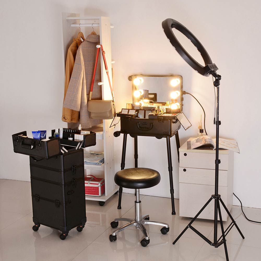 Byootique Rolling Studio Makeup Case with Lighted Mirror & Legs, M