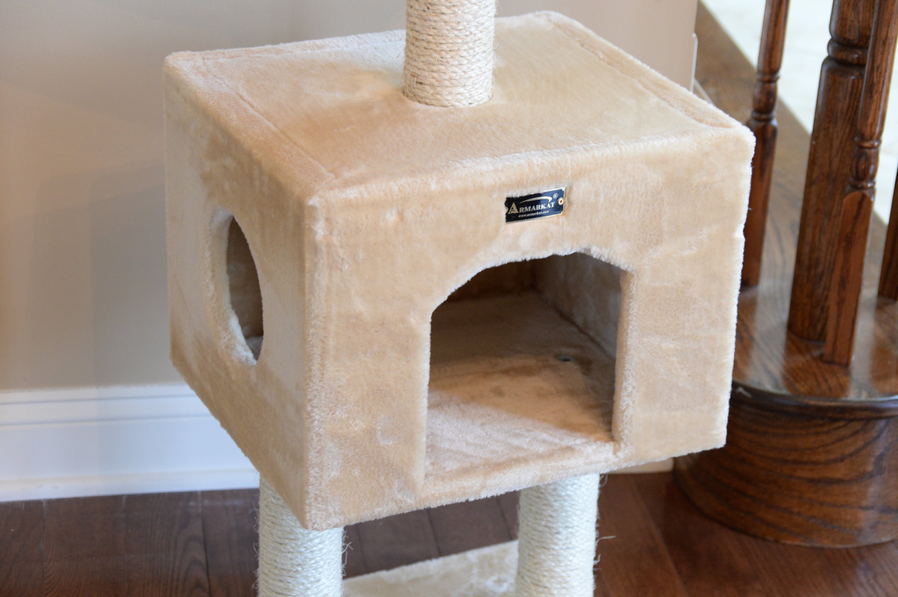 Armarkat real wood Classic Cat Tree Model A4201， 42 inch Beige