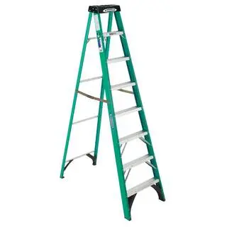 Werner 8 ft. Fiberglass Step Ladder 225 lb. Load Capacity Type II Duty Rating FS208