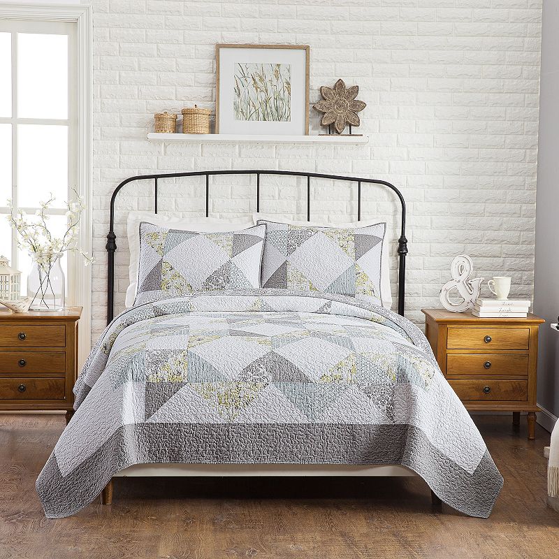 Mary Jane's Home Reine-Marie Quilt Set with Shams