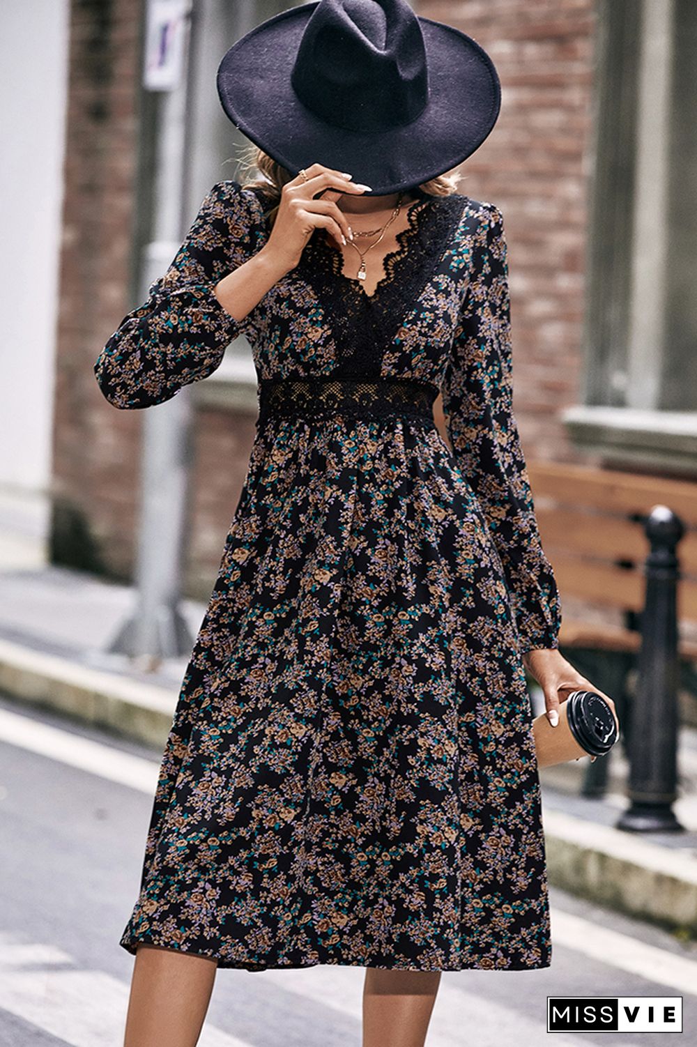 V Neck Lace Elastic Waist Floral Dress