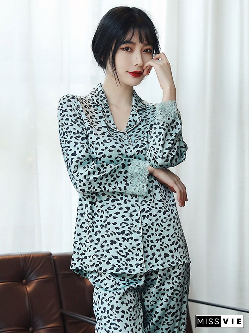 Comfortable Lapel Leopard T-Shirt&Pants Pajama Set