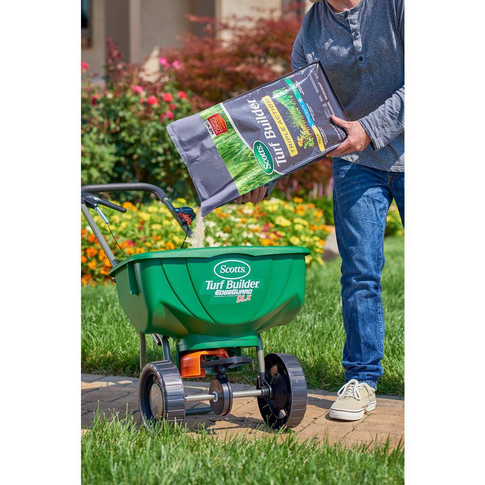 Scotts Turf Builder Triple Action 20 lbs. 4000 sq. ft. Lawn Fertilizer Weed Killer Crabgrass Preventer 40000-1