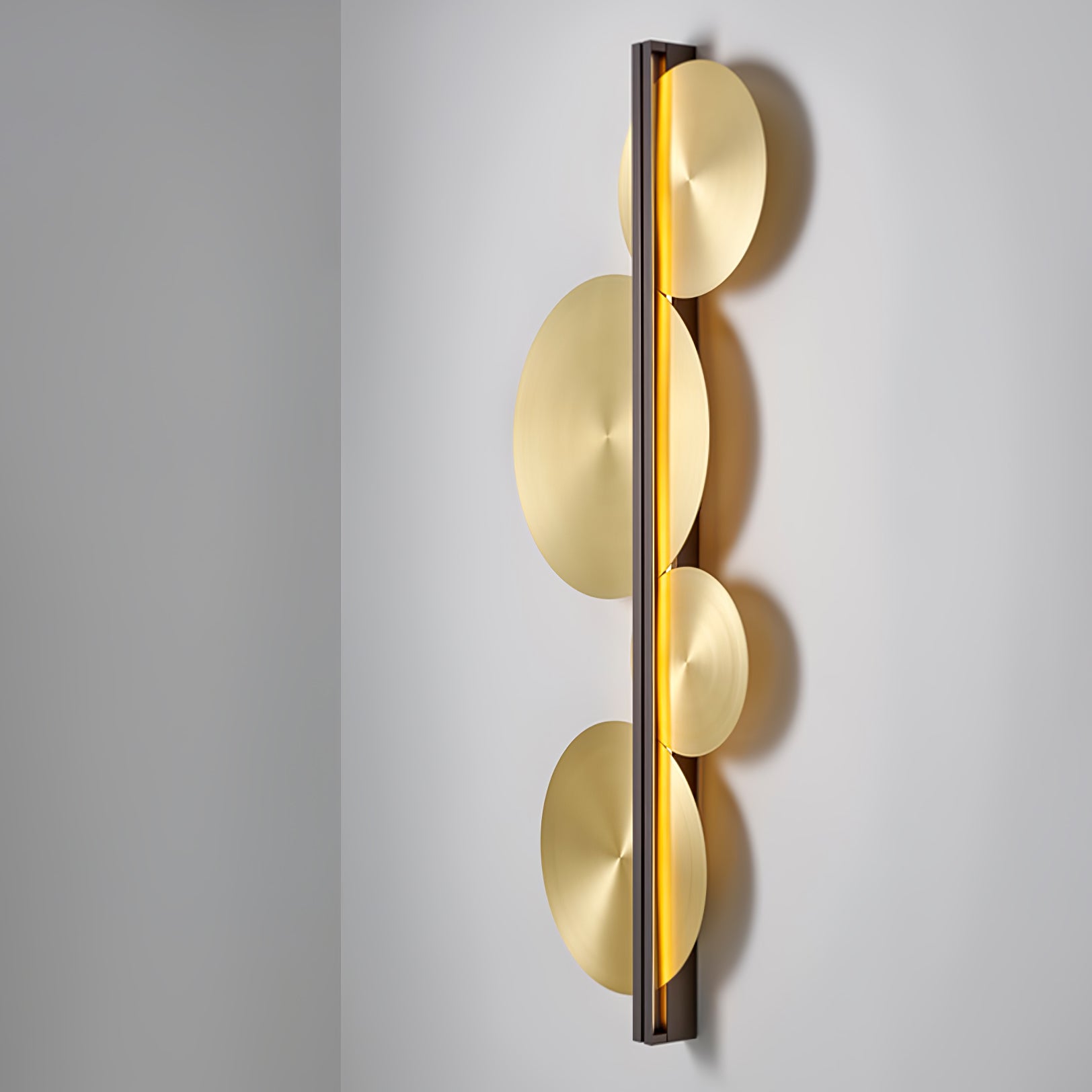 Strate Wall Lamp