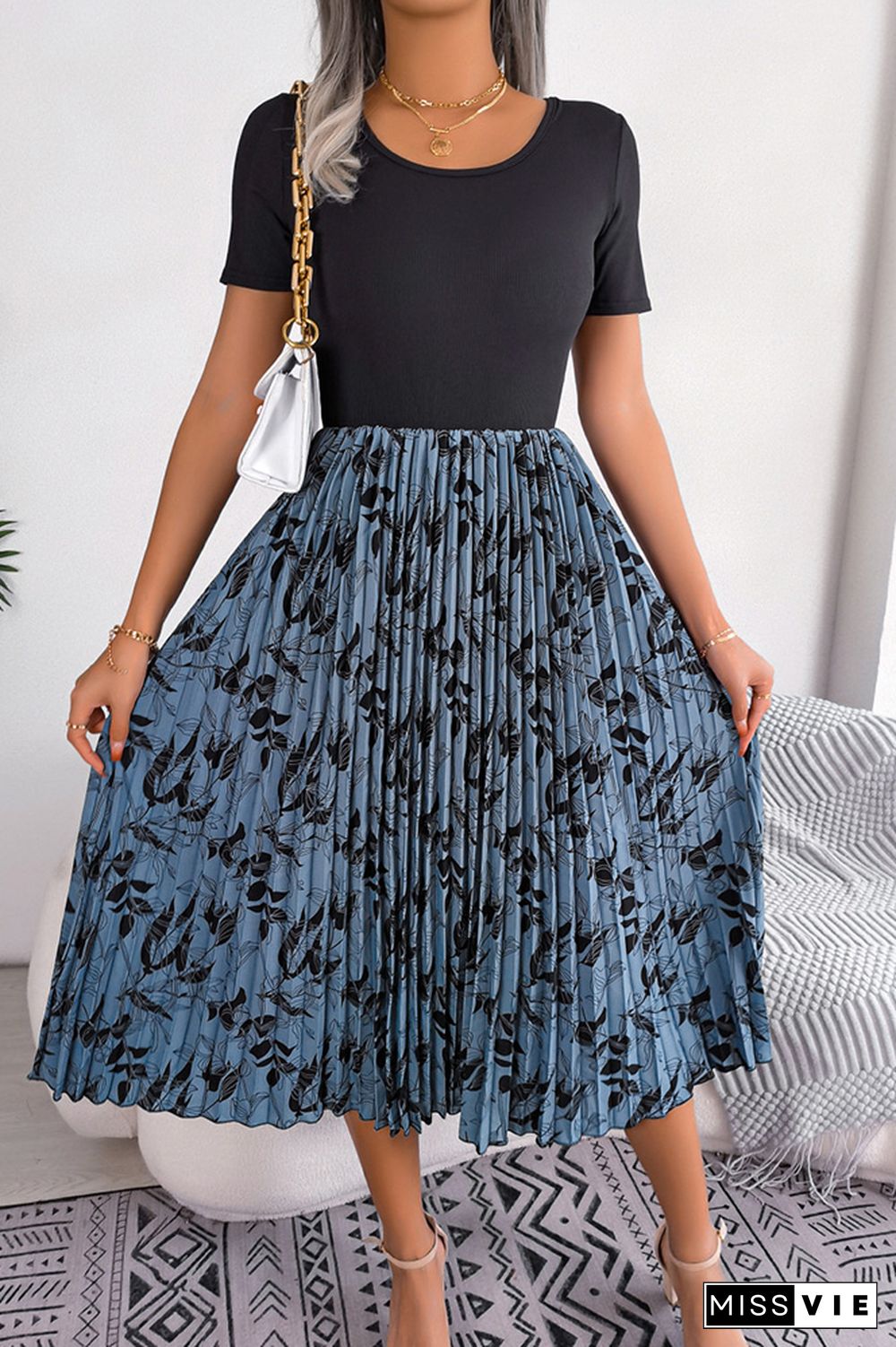 Floral Printed Pleated Midi Dress