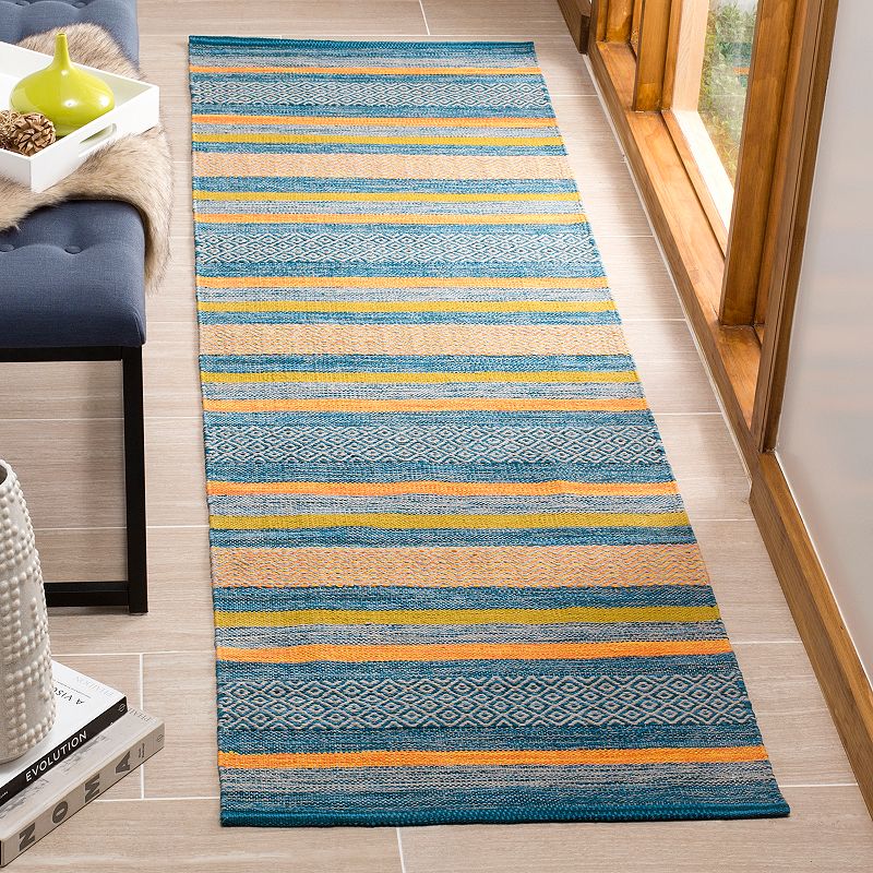 Safavieh Montauk Blake Striped Rug