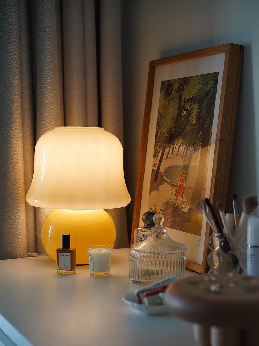 Creamy Mushroom Table Lamp