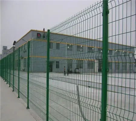 Manufacturer Supply 3D Curved Bending Galvanized Wire Fence Easily Assembled Triangle Bend Fence