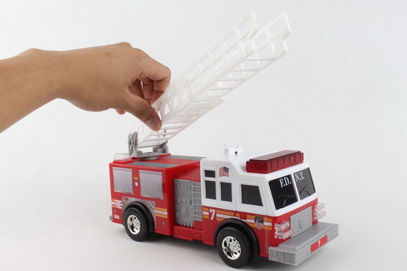 Daron Fdny Motorized Ladder Truck With Lights   So...