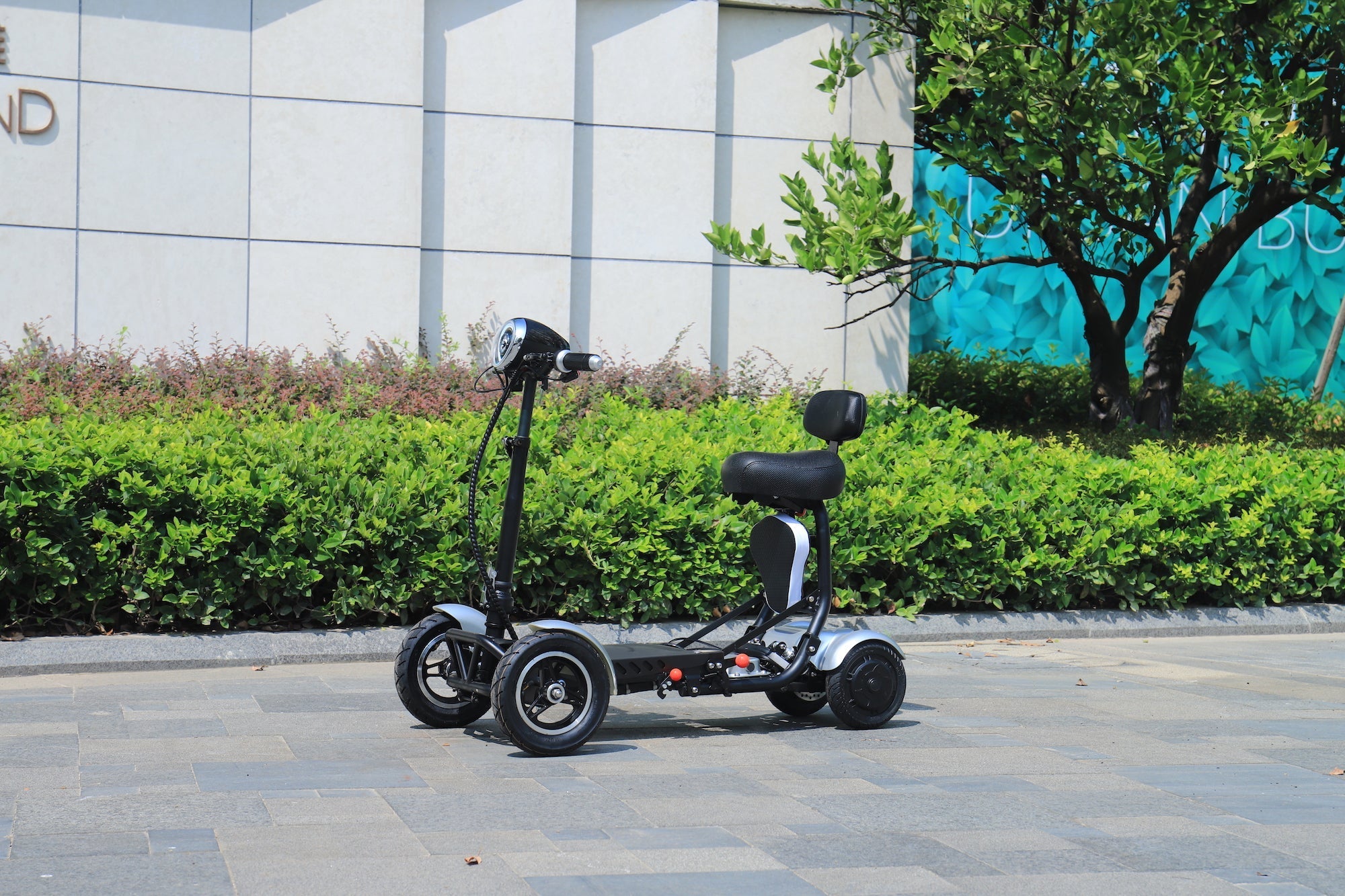 Electric Mobility Scooter Cruiser City Hopper 3 Wheel 4 Wheel Scooter Medical ( SILVER )