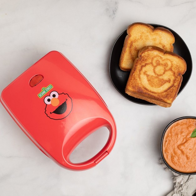 Uncanny Brands Sesame Street Elmo Single Sandwich Maker