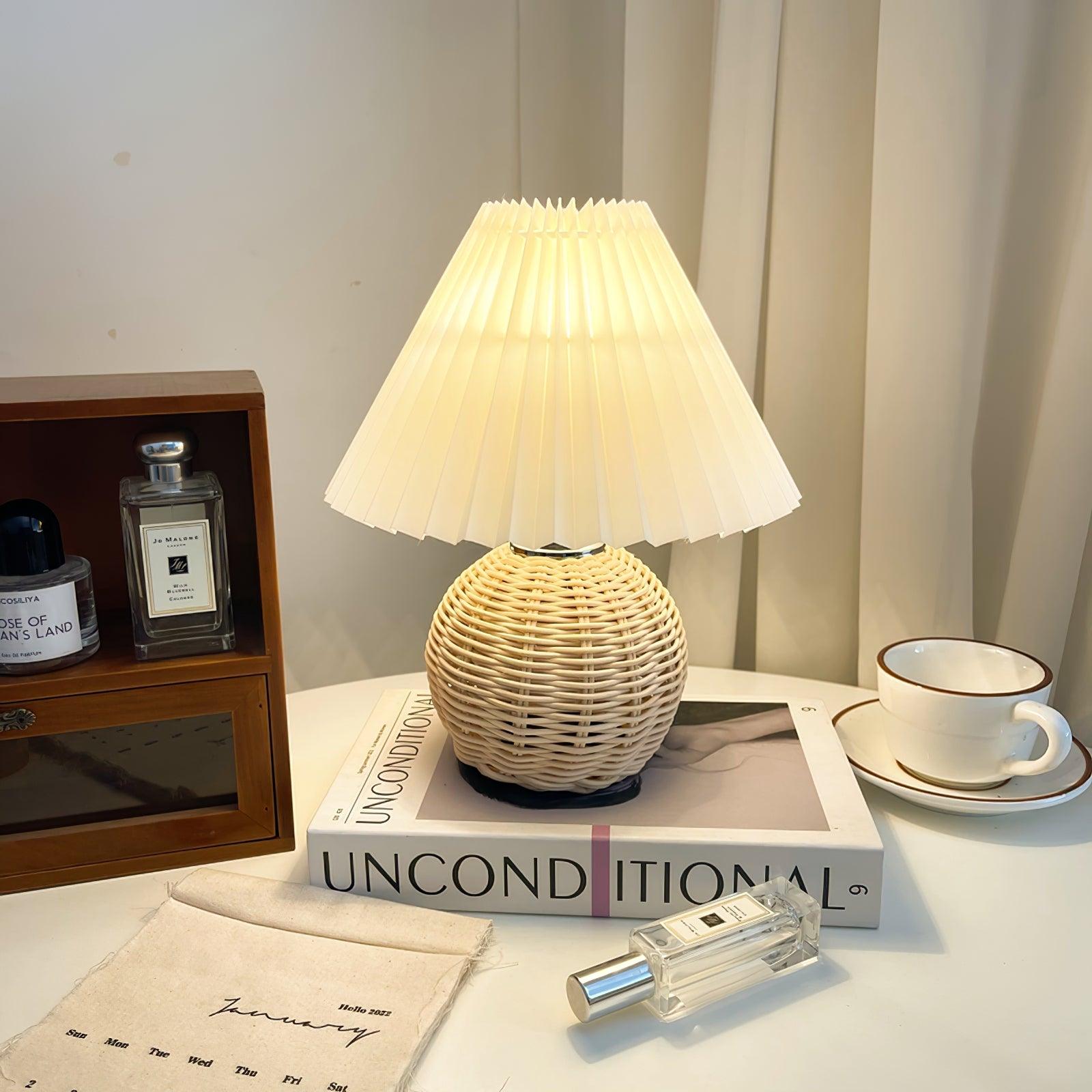 Rattan Pleated Table lamp