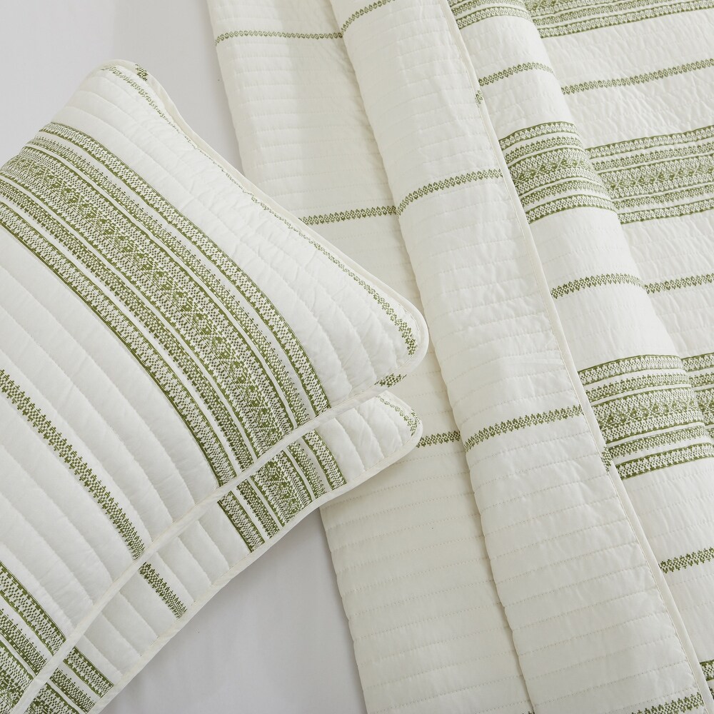 Luxurious Farmhouse Stripe Microfiber Quilt Set With Shams