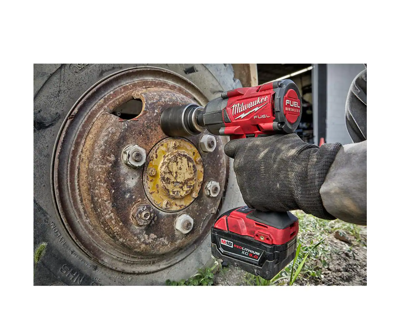 Milwaukee 2962-20-2854-20 M18 FUEL Gen-2 18V Lithium-Ion Brushless Cordless Mid Torque 1/2 in. Impact Wrench and 3/8 in. Wrench w/Friction Ring