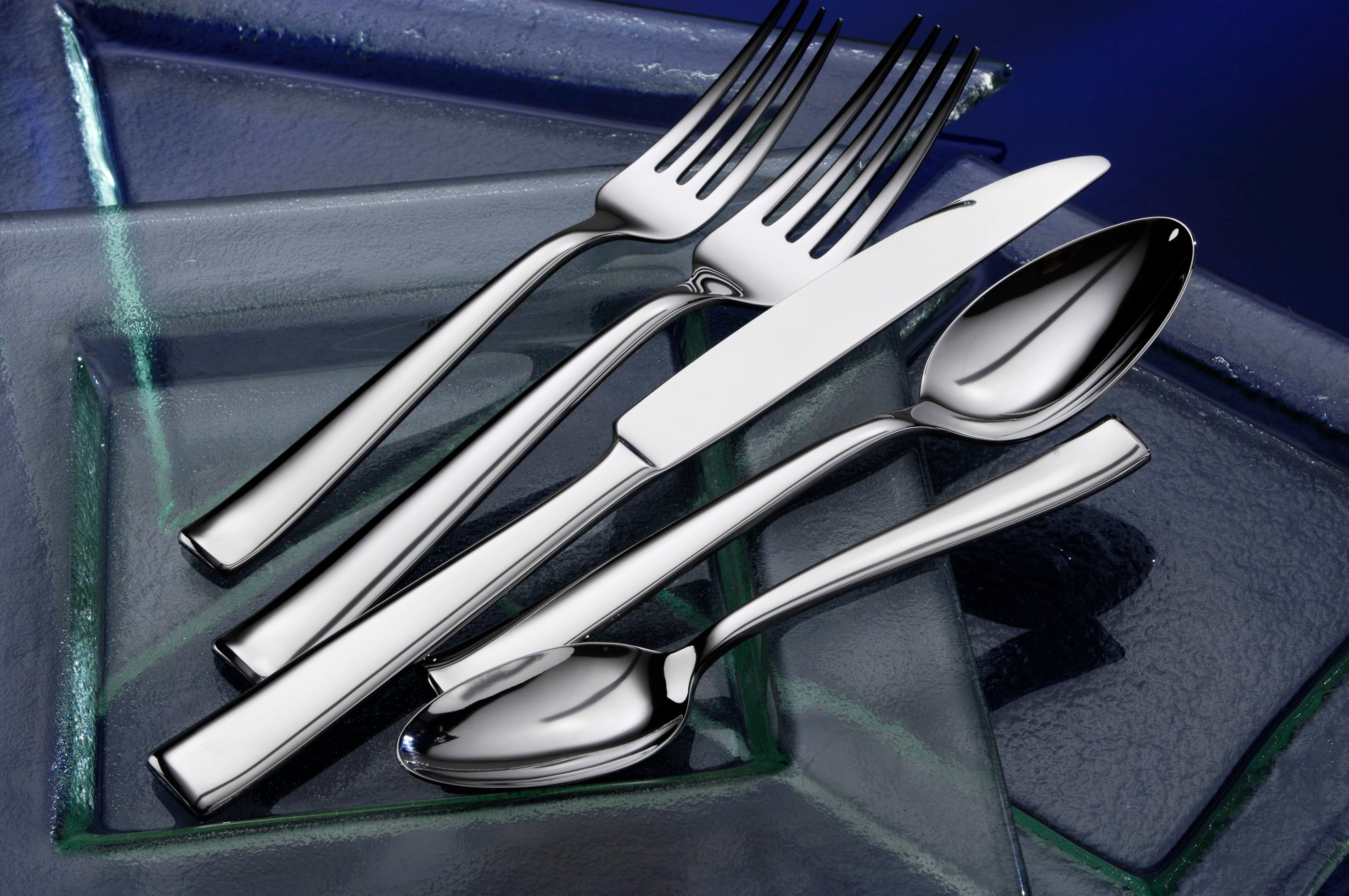 Monolith 20 Piece Everyday Flatware Set