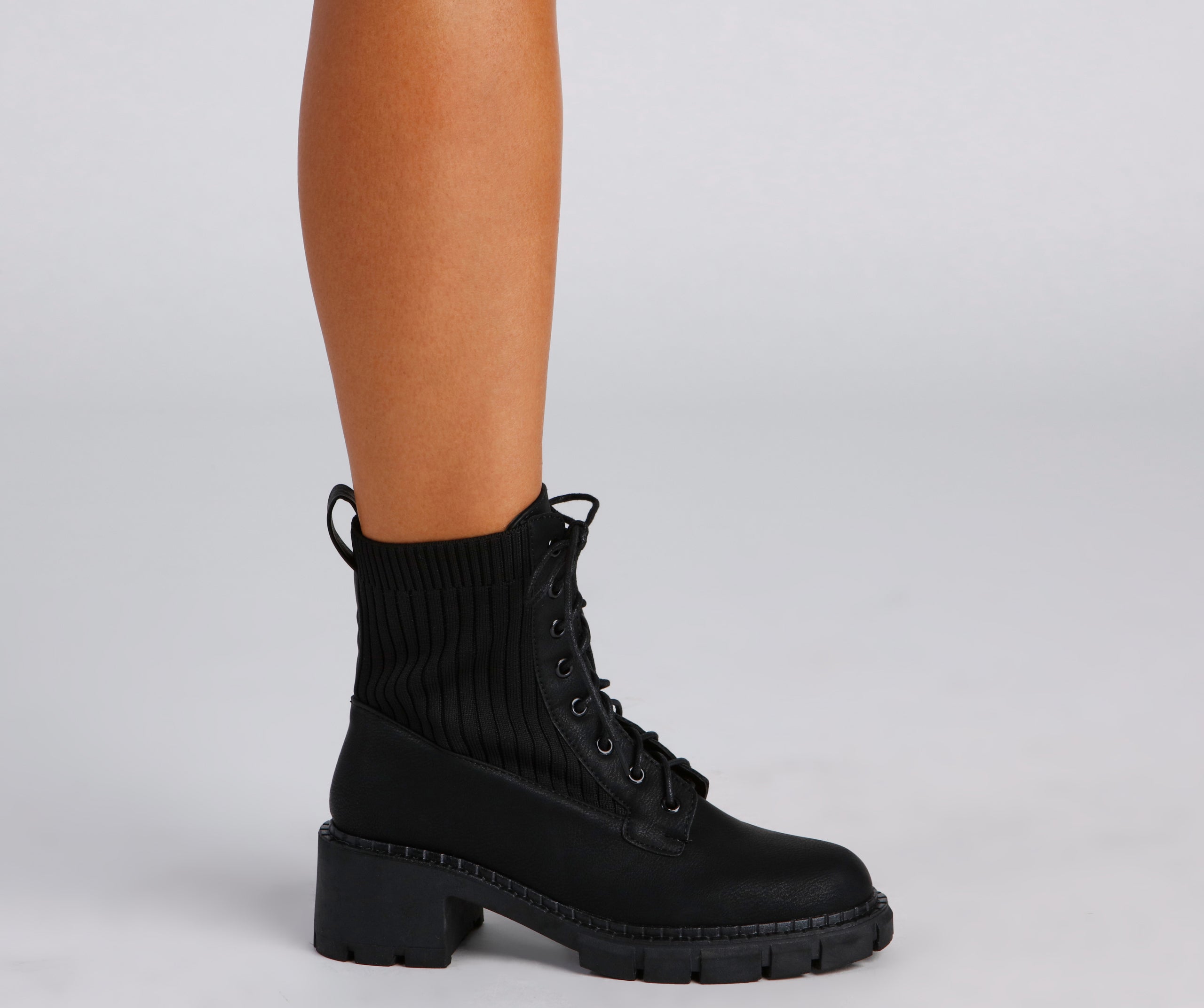 Trendy Status Knit Detail Boots