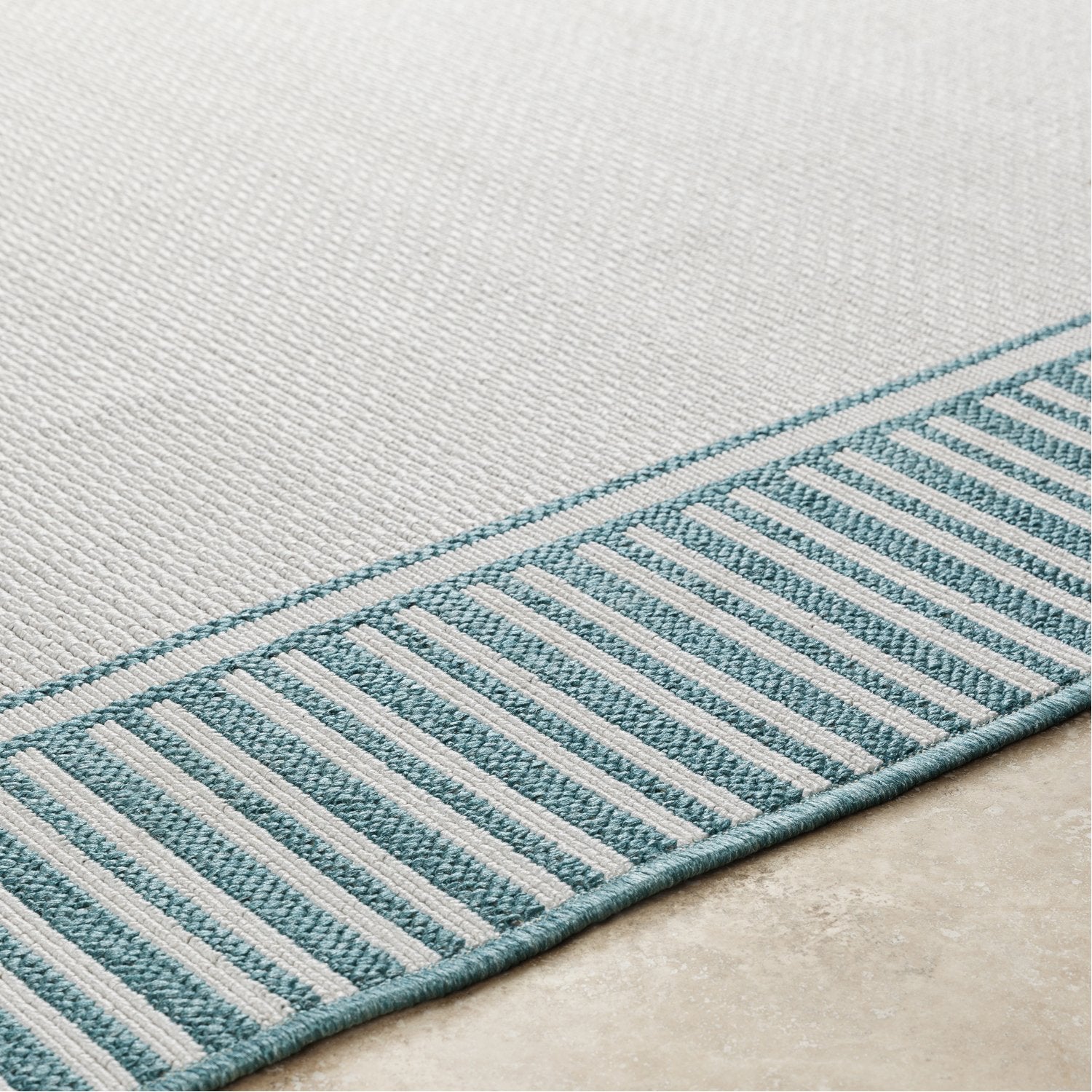 Alfresco Rug in Teal & White