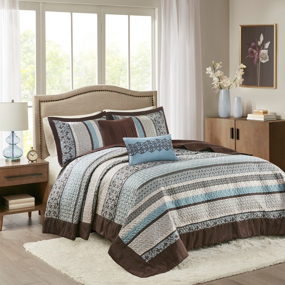 Madison Park Dartmouth Reversible Oversized Jacquard 5 pc Bedspread Quilt Set with Shams and Embroidered Pleated Throw Pillows