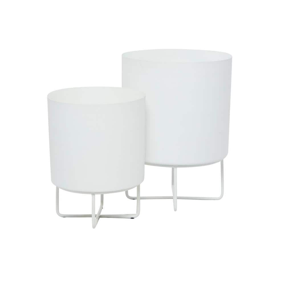 CosmoLiving by Cosmopolitan 12 In. x 16 In. White Metal Modern Planter (Set of 2) 040598