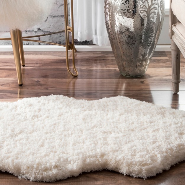 Hand Tufted Double Pelt Faux Sheepskin Nuloom